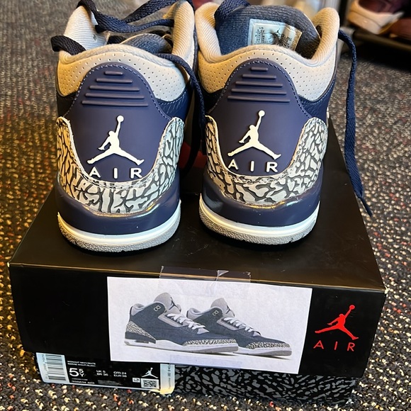Georgetown Jordan 3’s - Picture 3 of 4